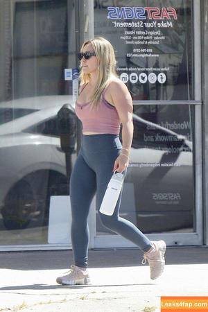 Hilary Duff photo #0712