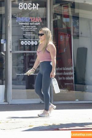 Hilary Duff photo #0713