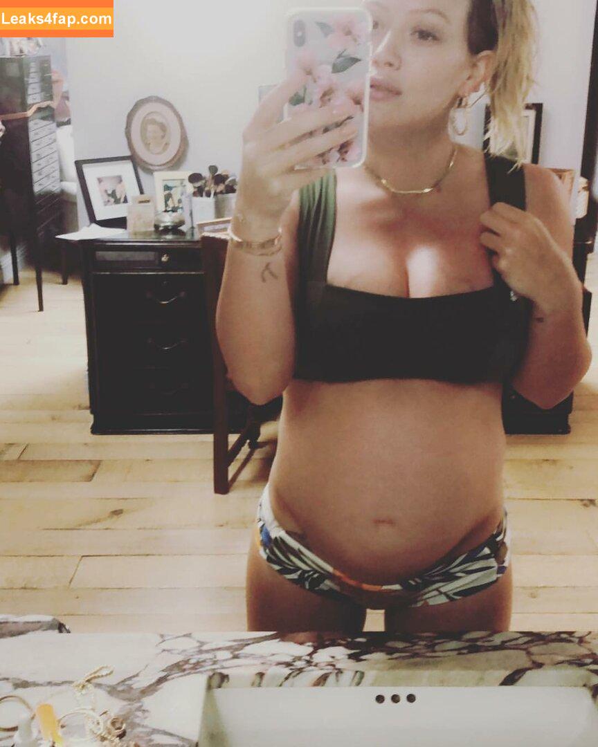 Hilary Duff / hilaryduff / kylanharv leaked photo photo #1084