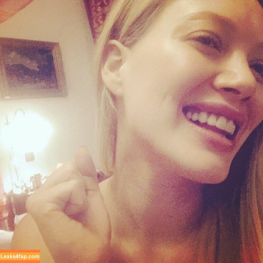 Hilary Duff / hilaryduff / kylanharv leaked photo photo #1092