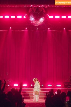 Hilary Duff photo #1291