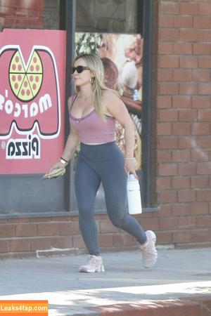 Hillary Duff photo #0159