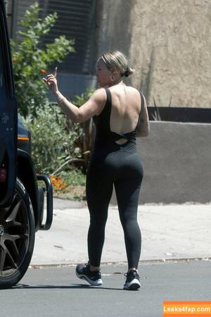 Hillary Duff photo #0236