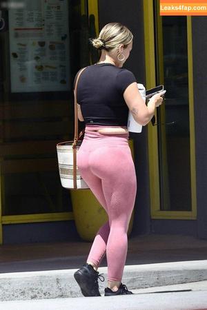 Hillary Duff фото #0342