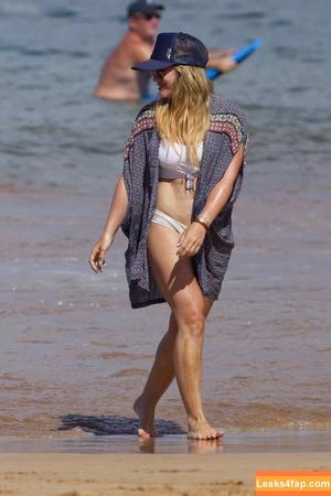 Hillary Duff photo #0453