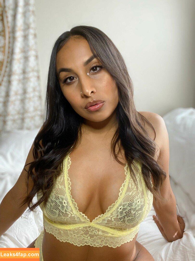 Hispanic / Latina Women / dianaMriveraa / dianamrivera_ / dianariveraa leaked photo photo #0212