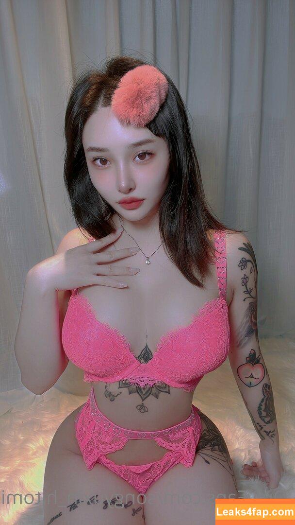 Hitomi Songyuxin / Lindsay78690789 / i_am_hitomi_1994 / songyuxinhitomi leaked photo photo #0084