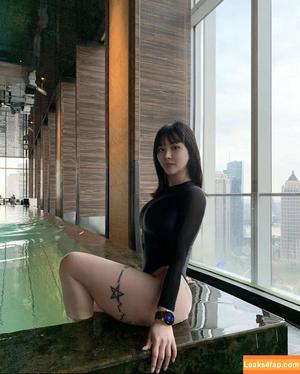 Hitomi Songyuxin photo #0010