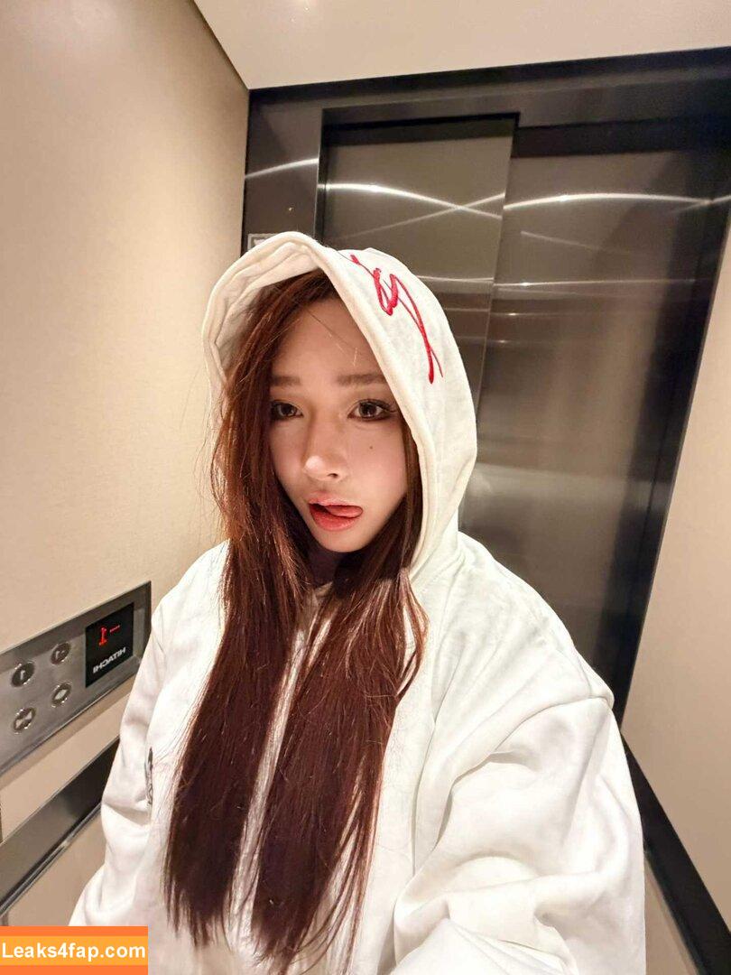 Hitomi Songyuxin / Lindsay78690789 / i_am_hitomi_1994 / songyuxinhitomi leaked photo photo #1083