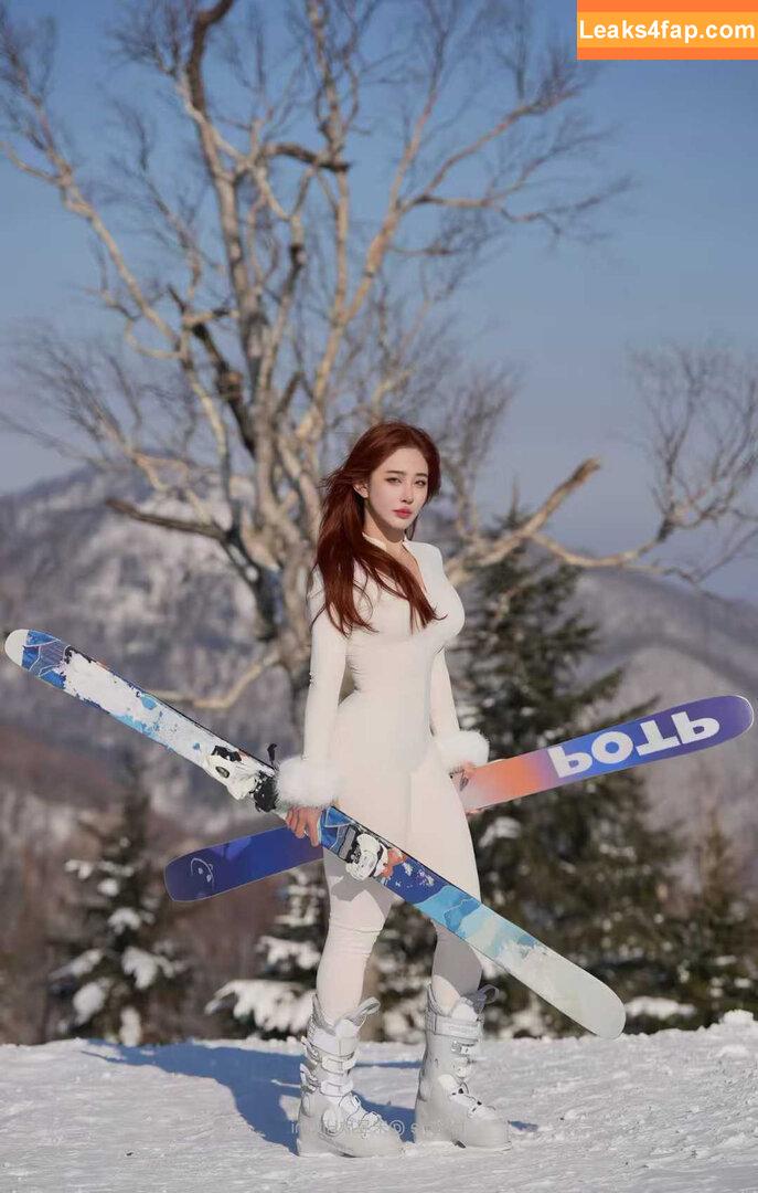 Hitomi Songyuxin / Lindsay78690789 / i_am_hitomi_1994 / songyuxinhitomi слитое фото фото #1087