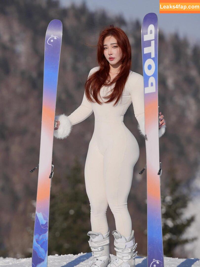 Hitomi Songyuxin / Lindsay78690789 / i_am_hitomi_1994 / songyuxinhitomi leaked photo photo #1100