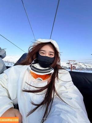 Hitomi Songyuxin фото #1096