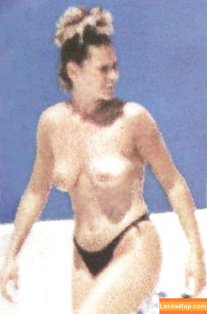 Hülya Avşar /  leaked photo photo #0003