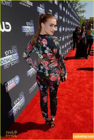 Holland Roden photo #0019