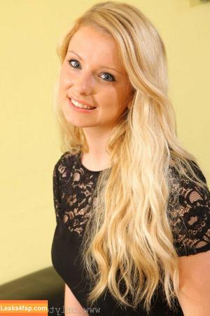 Hollie Sparrow photo #0003