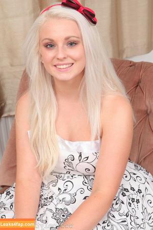 Hollie Sparrow photo #0082