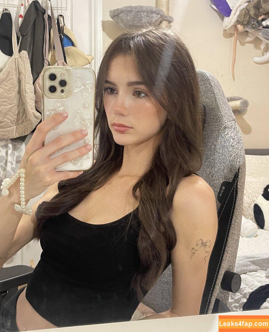Hollsbeauti leaked photo photo #0001