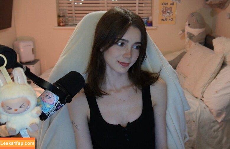 Hollsbeauti leaked photo photo #0003