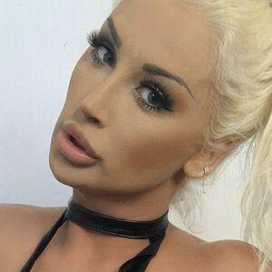 Holly Deacon photo #0009