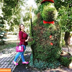 Holly Garner photo #0042