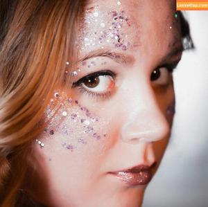 Holly Garner photo #0057