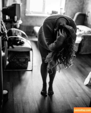 Holly Garner photo #0062