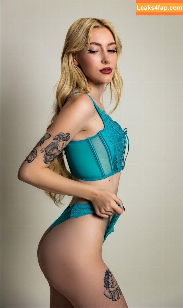 Holly Halen / Hannahhollyla / Holly Von Halen / holly777666 / misshollyallen leaked photo photo #0006
