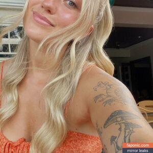 Holly Lomas photo #0019
