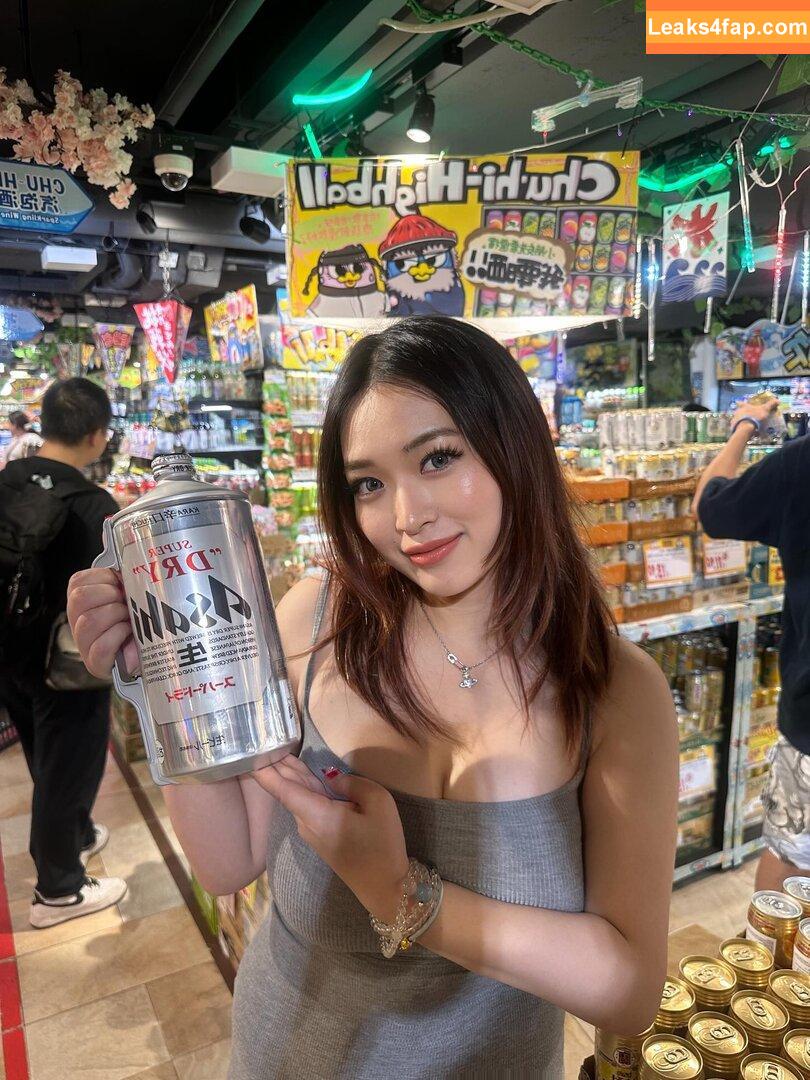 holly_shu_ /  leaked photo photo #0008