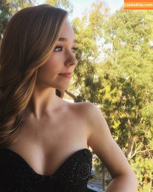 Holly Taylor photo #0108