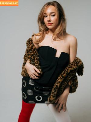 Holly Taylor photo #0143