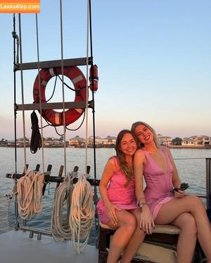 Holly Taylor photo #0145