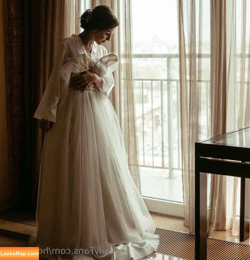 holly_wife /  leaked photo photo #0004