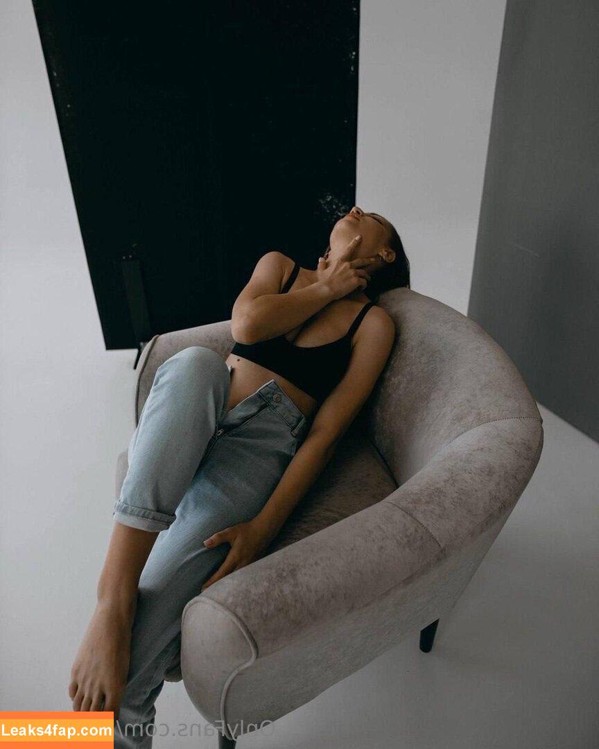 holly_wife /  leaked photo photo #0023