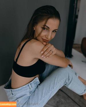 holly_wife photo #0021