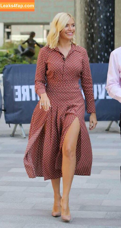 Holly Willoughby / hollywilloughby leaked photo photo #0339
