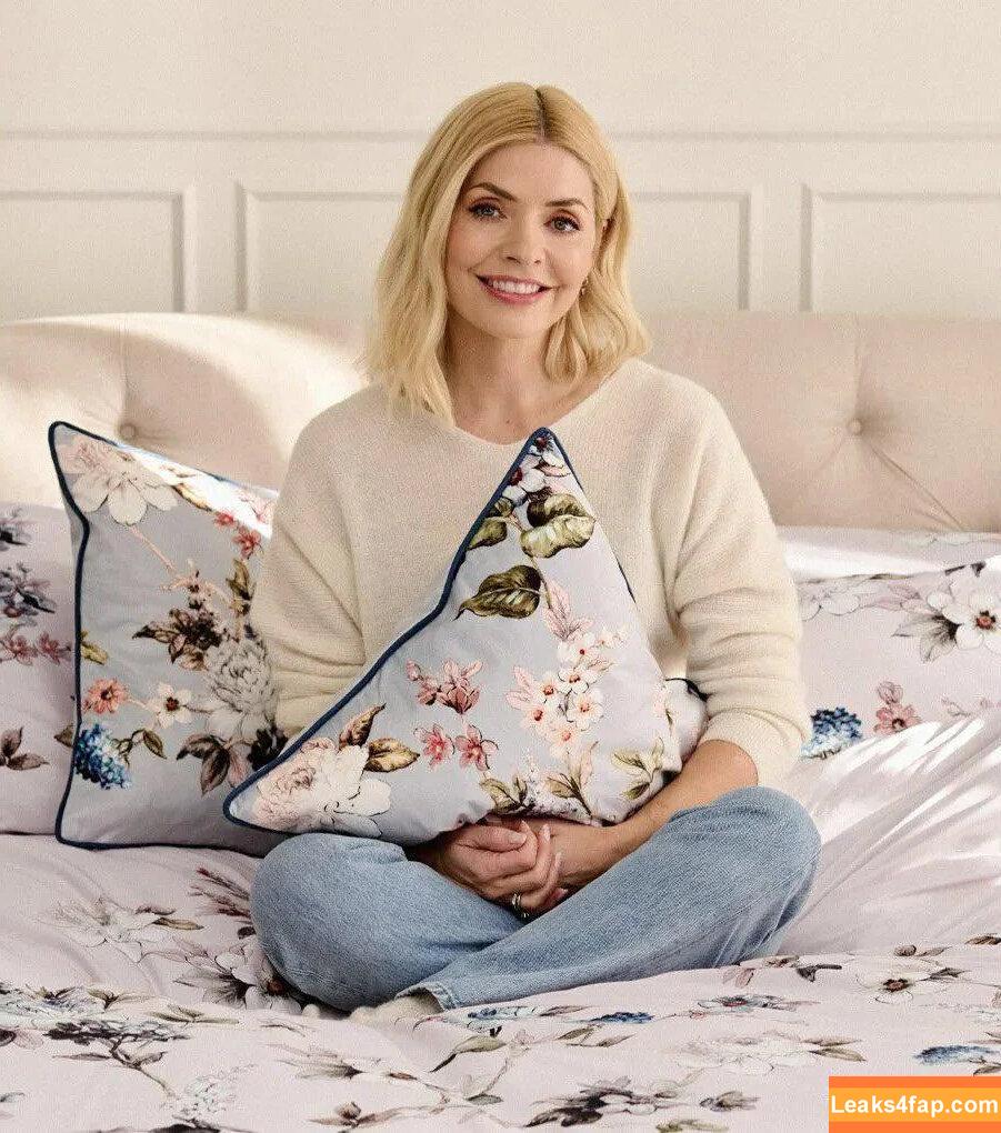 Holly Willoughby / hollywilloughby leaked photo photo #0360