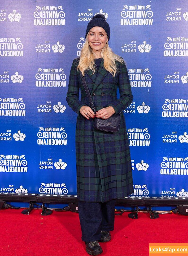 Holly Willoughby / hollywilloughby / hollywills / https: слитое фото фото #0551