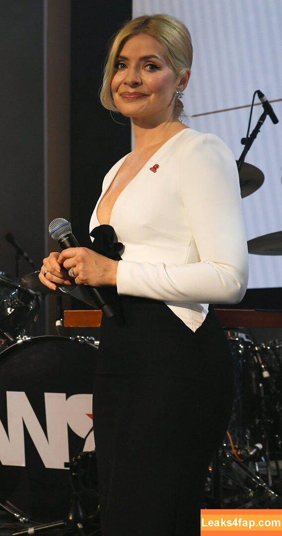 Holly Willoughby / hollywilloughby / hollywills / https: leaked photo photo #0562