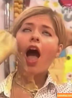 Holly Willoughby photo #0288