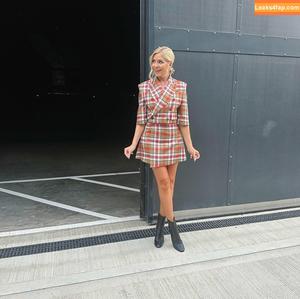 Holly Willoughby photo #0302