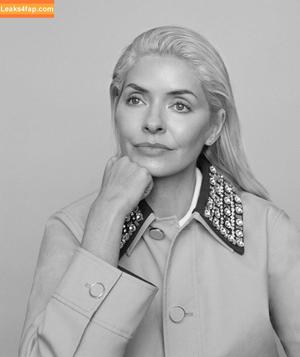 Holly Willoughby photo #0375