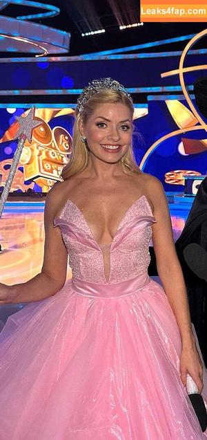 Holly Willoughby photo #0380