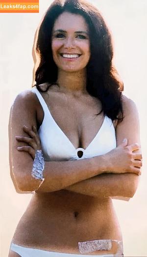 Holly Willoughby photo #0404