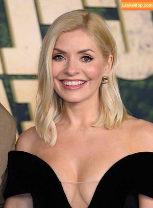 Holly Willoughby photo #0411