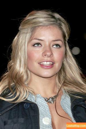 Holly Willoughby photo #0442