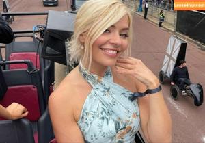 Holly Willoughby фото #0517