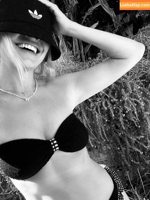 Holly Willoughby фото #0519