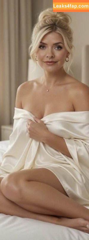 Holly Willoughby photo #0567