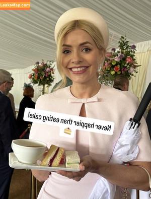 Holly Willoughby photo #0578